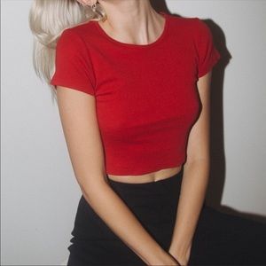 Brandy Melville - Red cropped t shirt